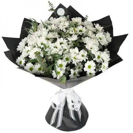 Траурный букет из белых хризантем и эвкалипта