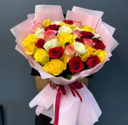 31 разноцветная роза